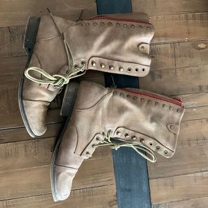 Madden Girl Galeriaa combat boots, GUC size 8.5